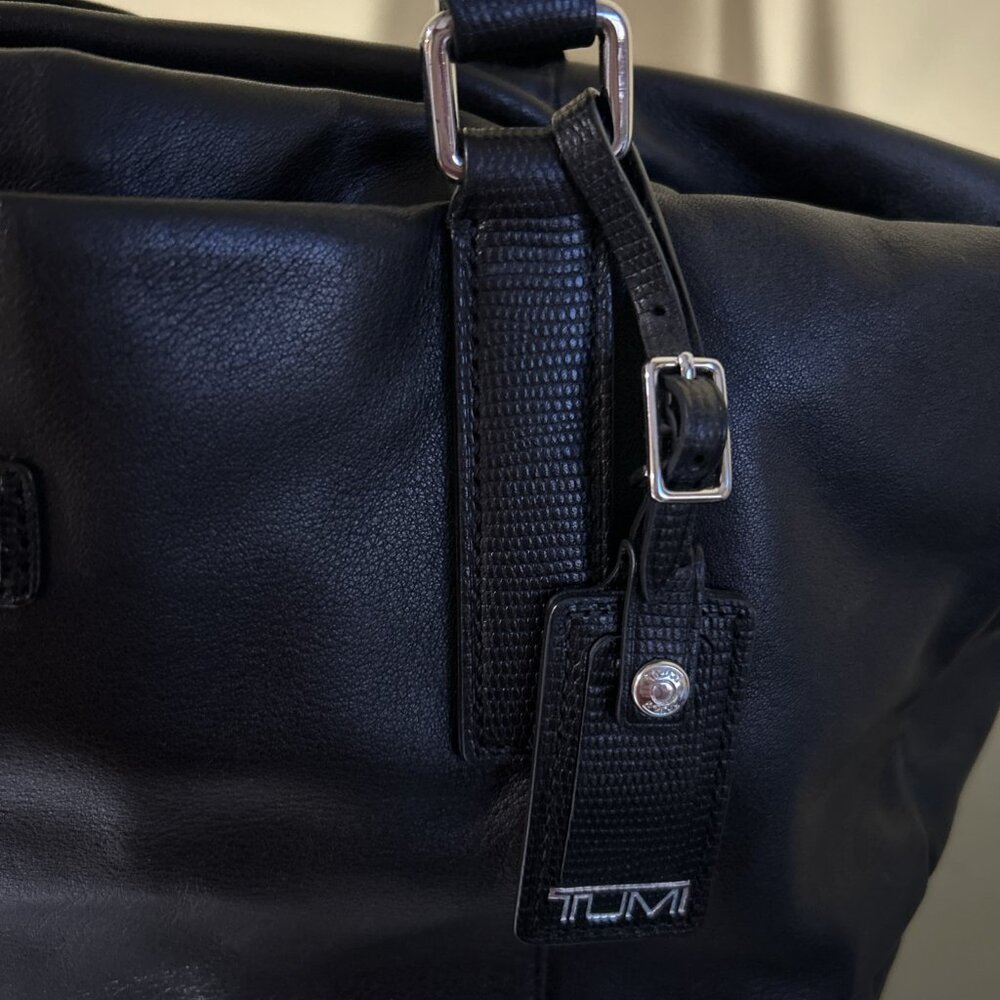 TUMI Sinclair Camilla Commuter Brief Black Leather Laptop Work Bag Tote Key Fob - Picture 13 of 16